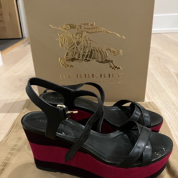 Burberry platforms. Size 38. - Picture 2 of 5